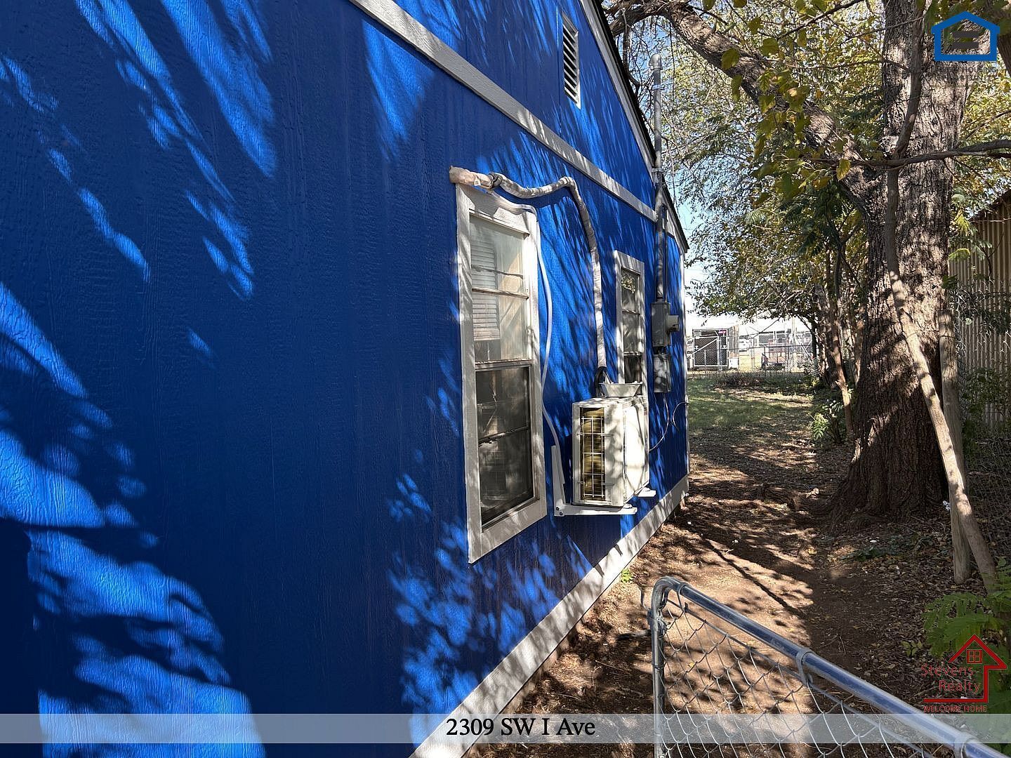 Building Photo - 2309 SW I Ave