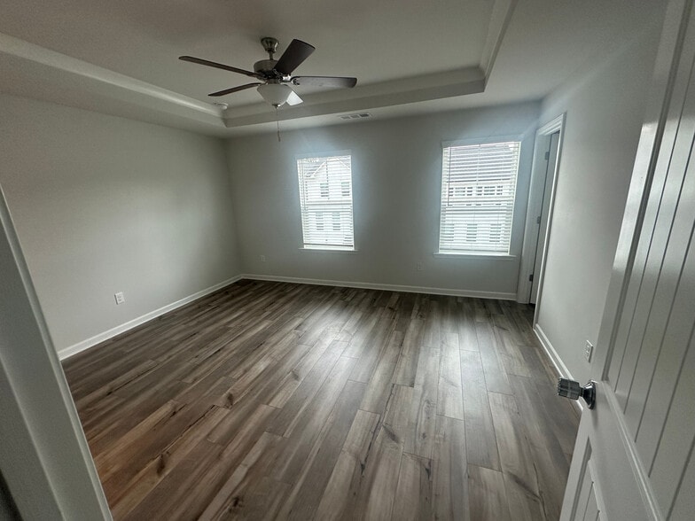 Building Photo - Room in Townhome on Bateman Drive SE