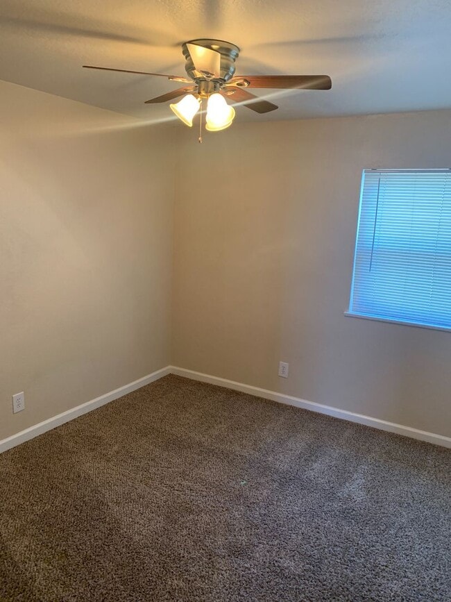 Primary Photo - Spacious 3 Bedroom 2 Bath Home in Arden Ar...