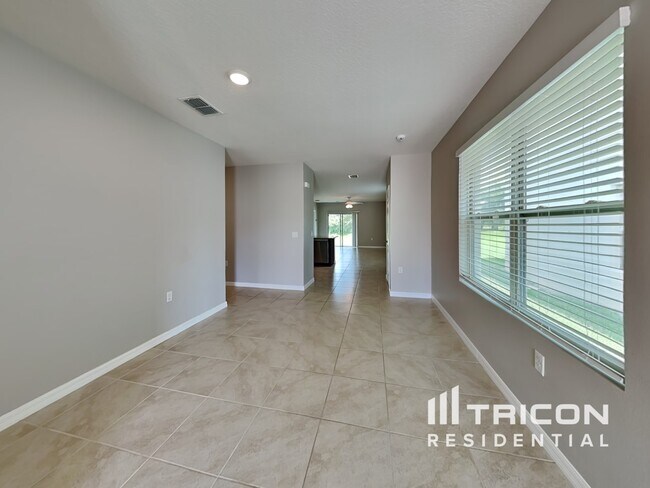 Building Photo - 3086 Timber Hawk Circle Ocoee FL