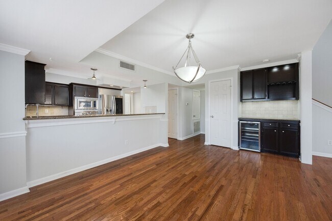 Building Photo - 1114 Augusta Dr