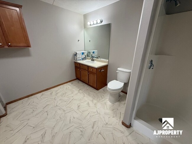 Building Photo - 911 S Colleen Ln