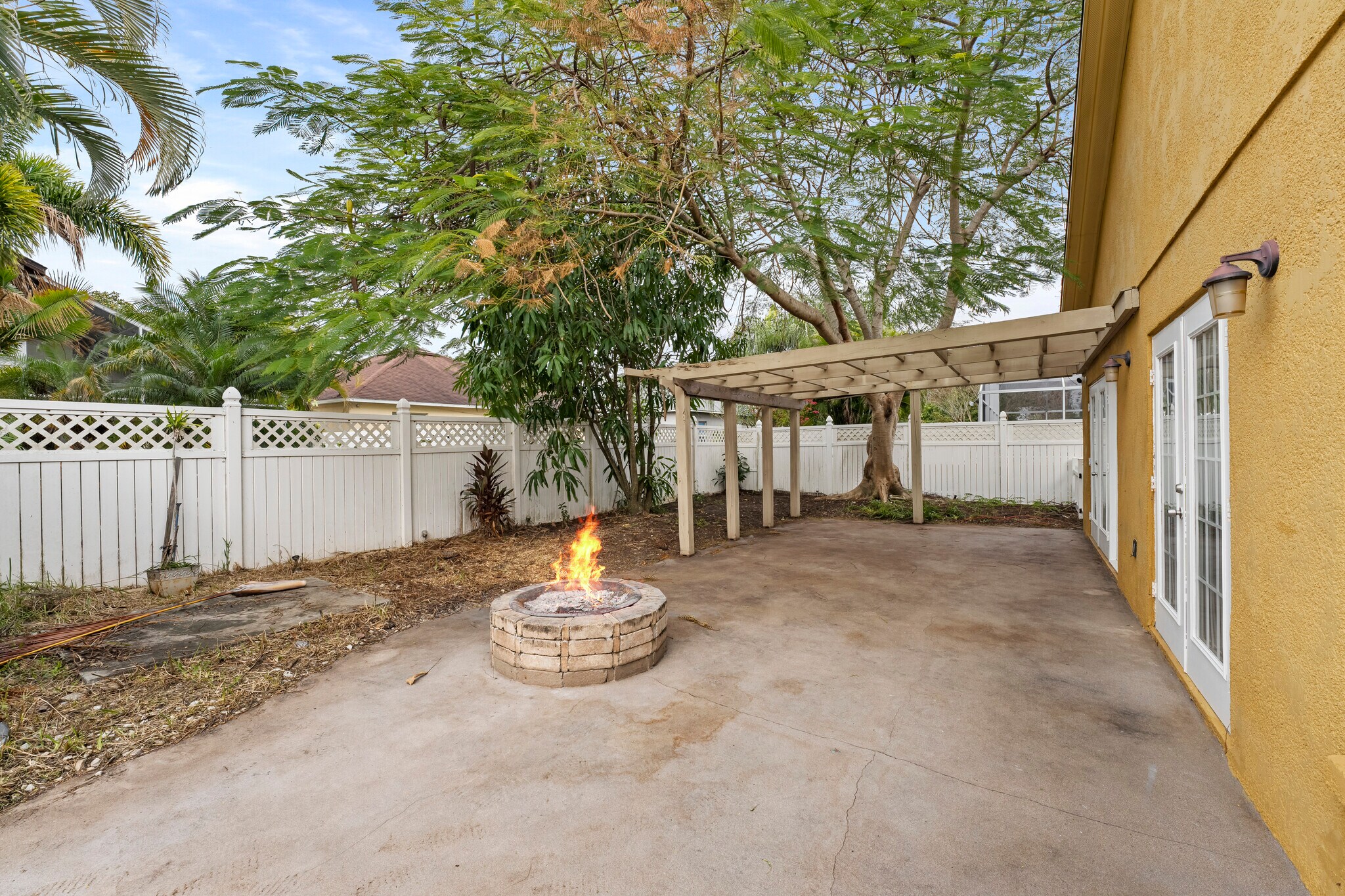 Building Photo - 11944 Cheltinham Dr