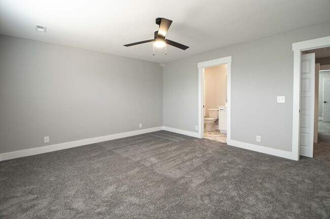 Building Photo - 1602 Jonathan Wade Cir