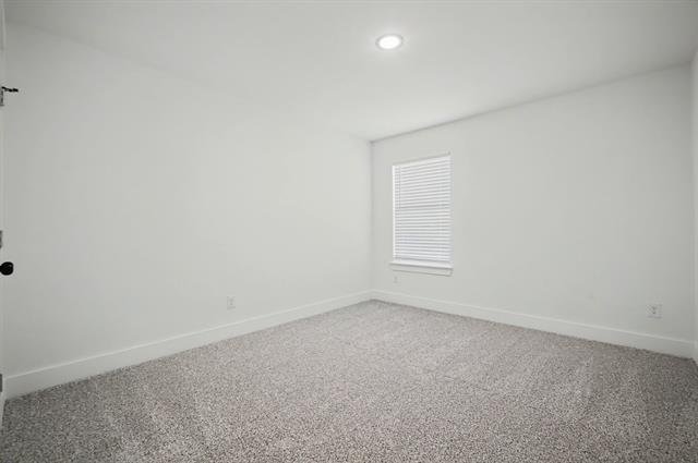 Building Photo - 3165 Karen St