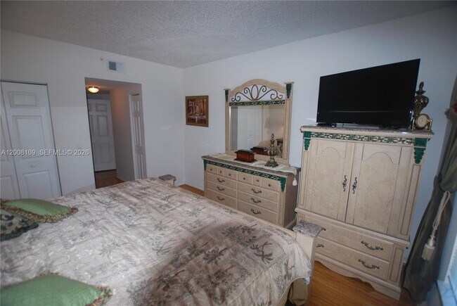 Building Photo - 1310 Tuscany Way