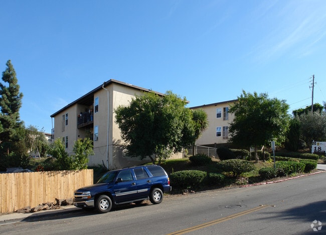 Building Photo - 180 Las Flores Dr