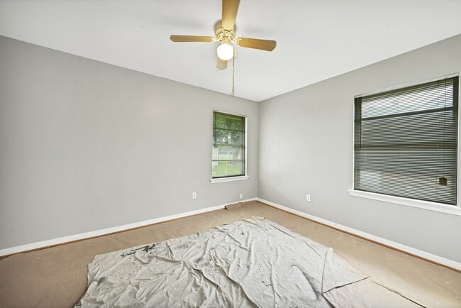 Building Photo - 9953 Mango St