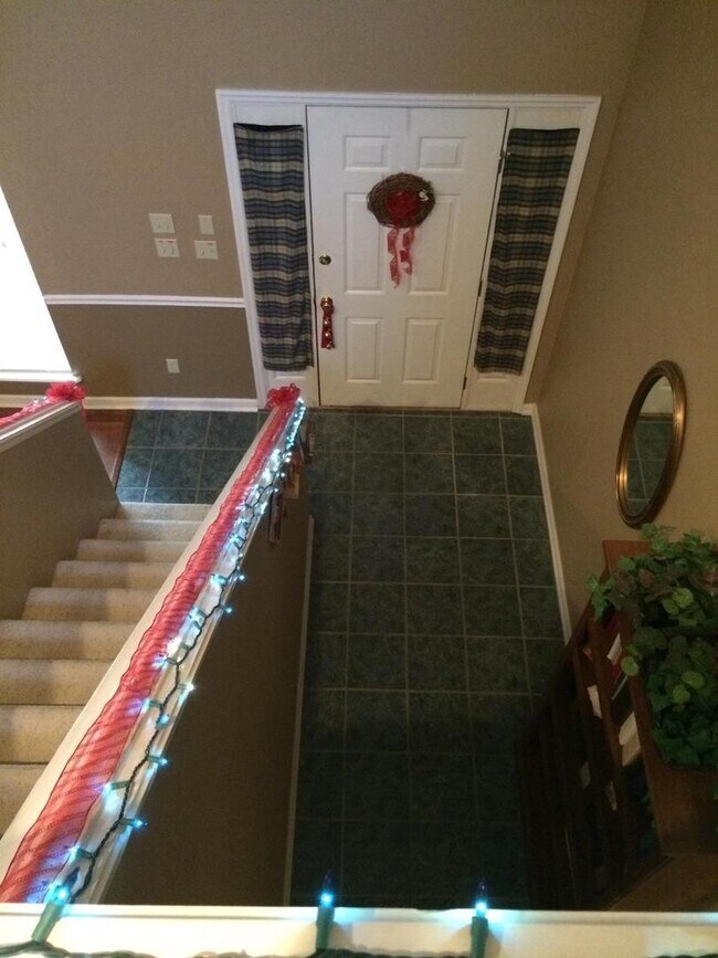 Building Photo - 2088 Cynthia Dr