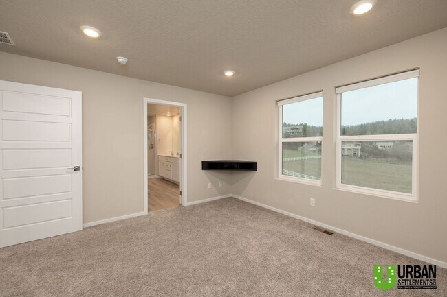 Building Photo - 12406 E Dickens Ln