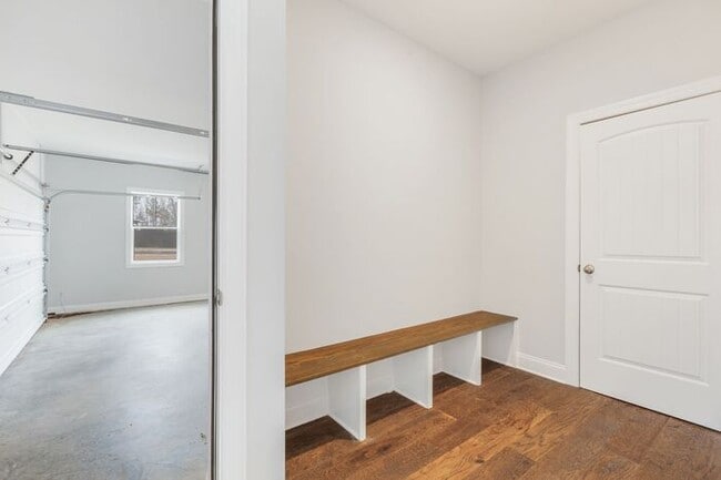 Building Photo - Stunning 4BR/4BA on 1-Acre Lot – Nearly New with Unfinished Basement