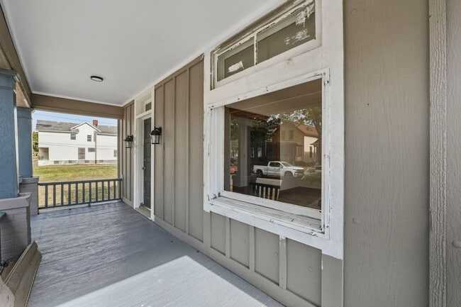 Building Photo - NEW 4-Bed Home with Modern Updates & Extra...