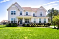 Building Photo - Luxury 5 Bedrooms 3 Full Baths 2 Car Garage