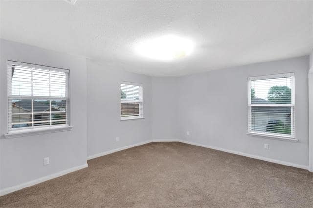 Building Photo - 1201 Juniper Dr