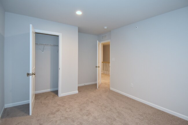 Building Photo - 130 Gress Rd