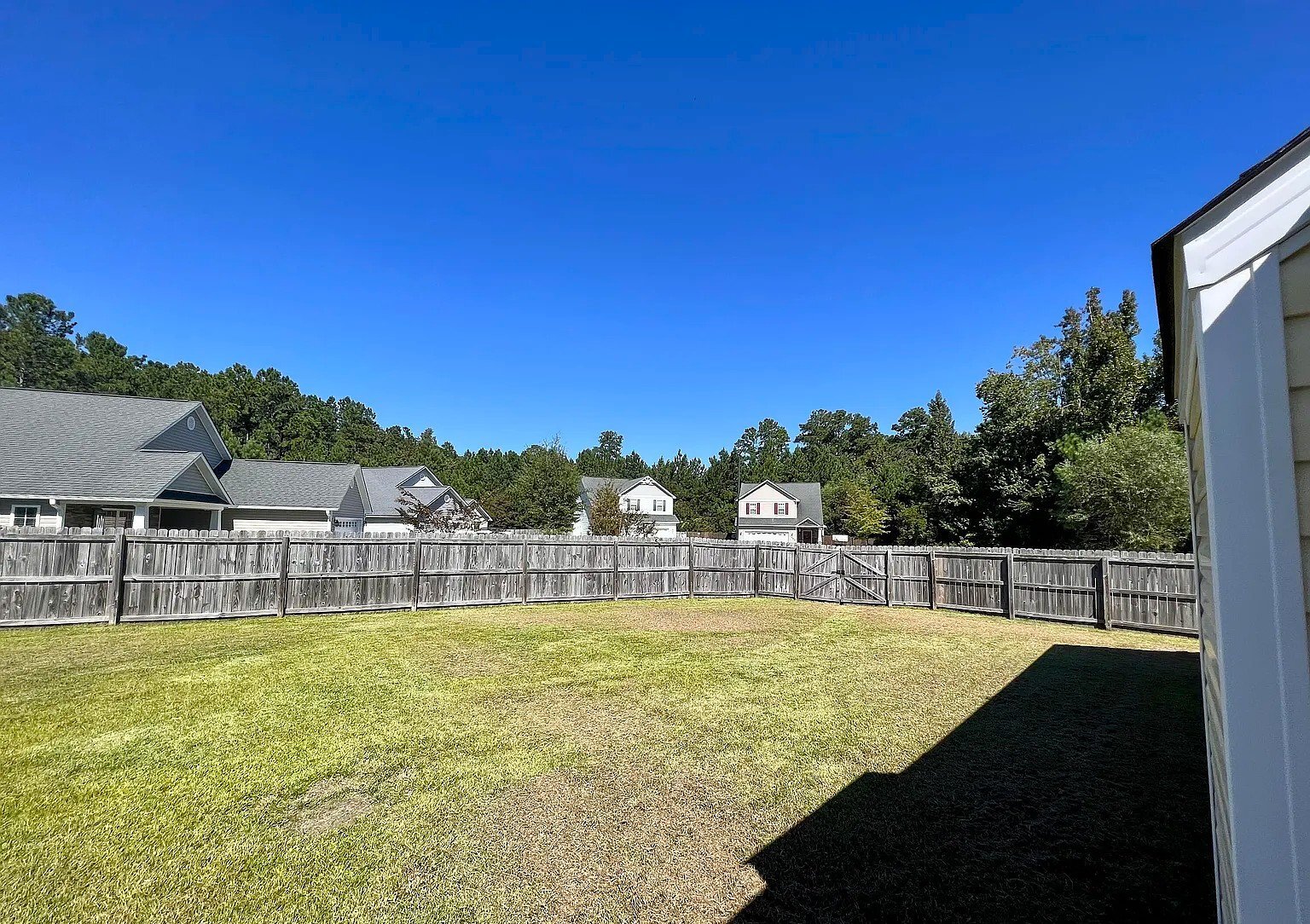 Building Photo - 1003 W.T. Whitehead Dr