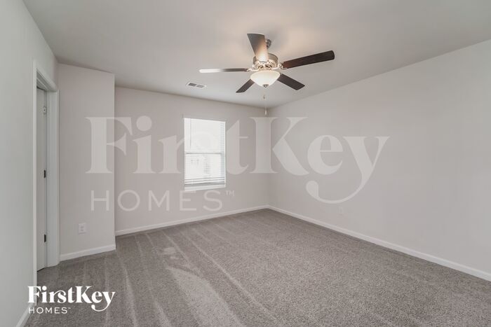 Building Photo - 10740 Rivergate Dr NW