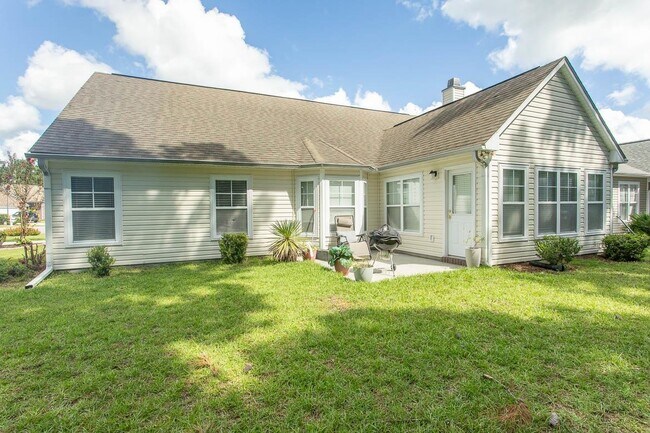 Building Photo - 384 Esher Ct