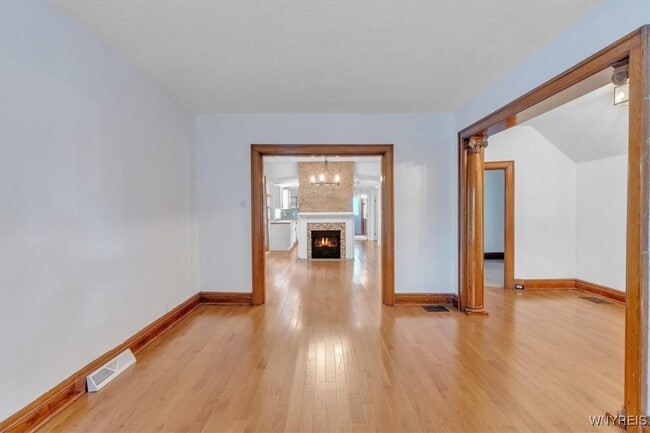 Building Photo - 260 Baynes St