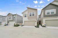 Building Photo - 1504 Red Acer Dr