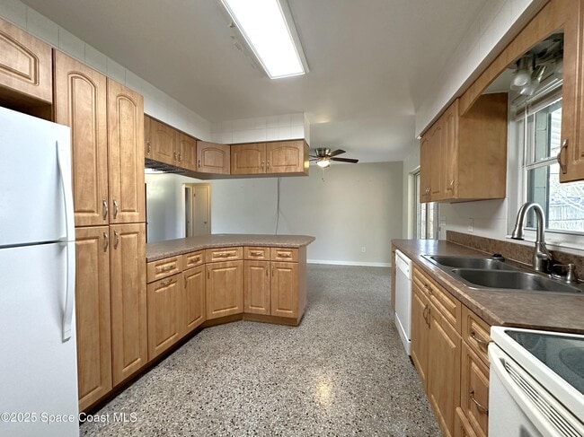 Building Photo - 4780 E Key Dr