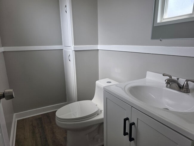 Building Photo - 1962 Mary Catherine St