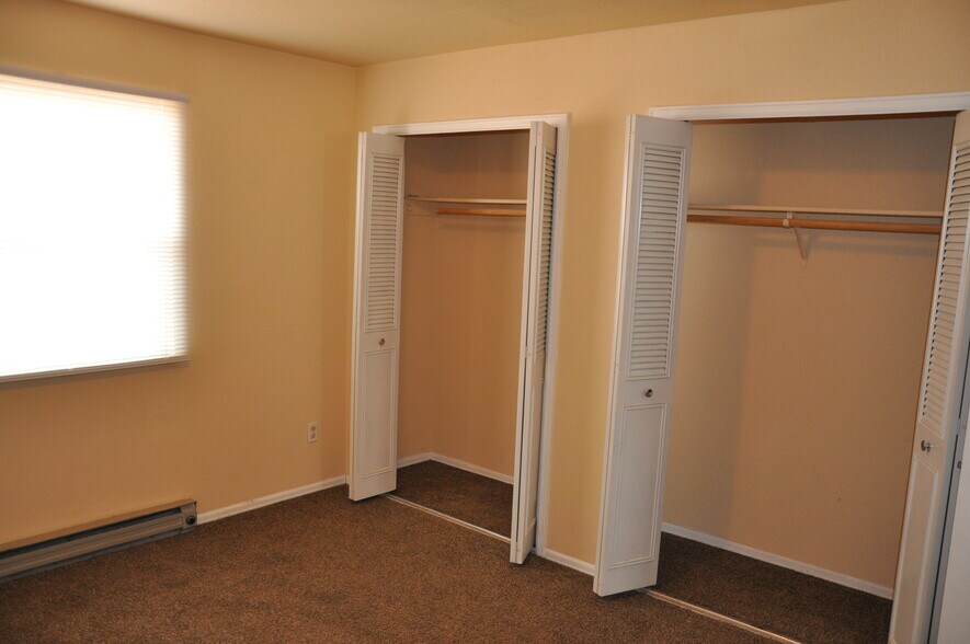 Building Photo - 1922 N Salem Ave