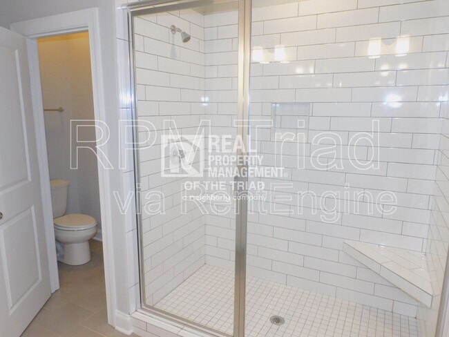 Building Photo - 6826 Magnolia Pk Ct