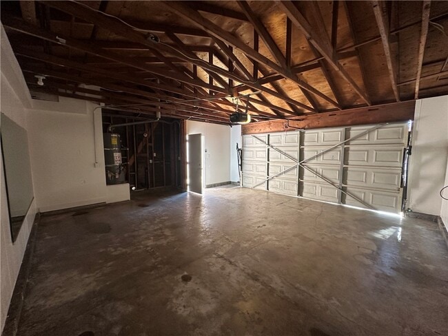 Building Photo - 4631 Oceanside Dr