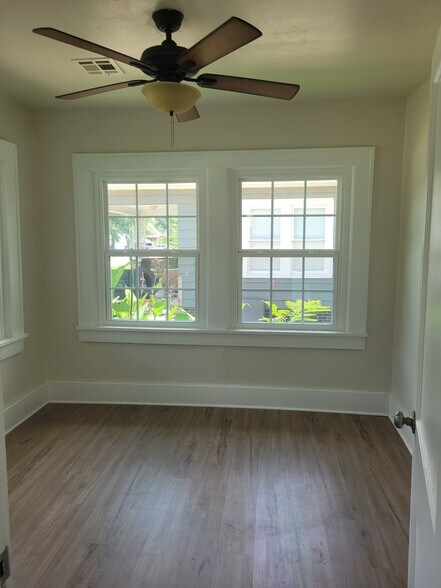 Building Photo - 1511 N Independence Ave
