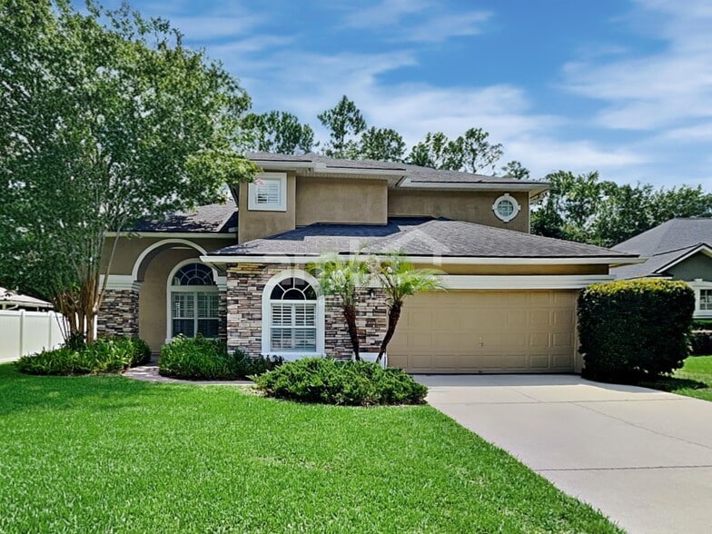 Primary Photo - 2110 Thorn Hollow Ct