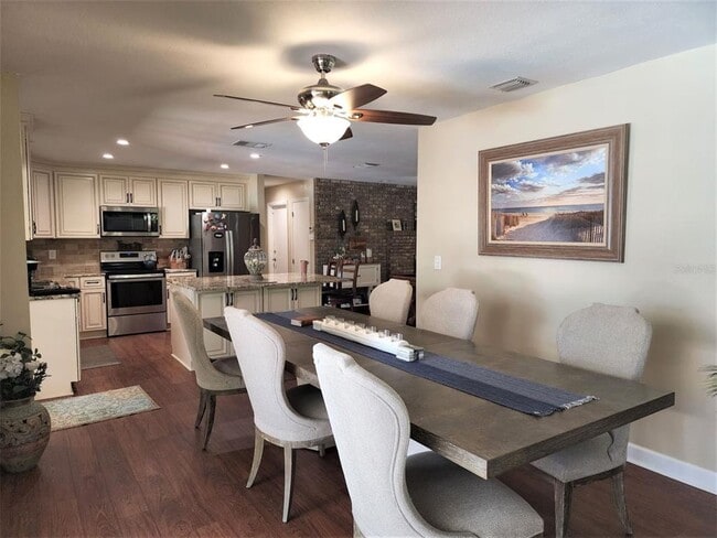 Building Photo - 3104 Clovewood Pl