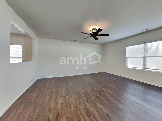 Building Photo - 2010 Blue Stream Ln