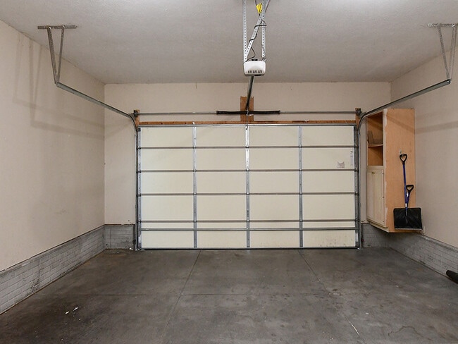 Building Photo - 4225 Yarrow Dr