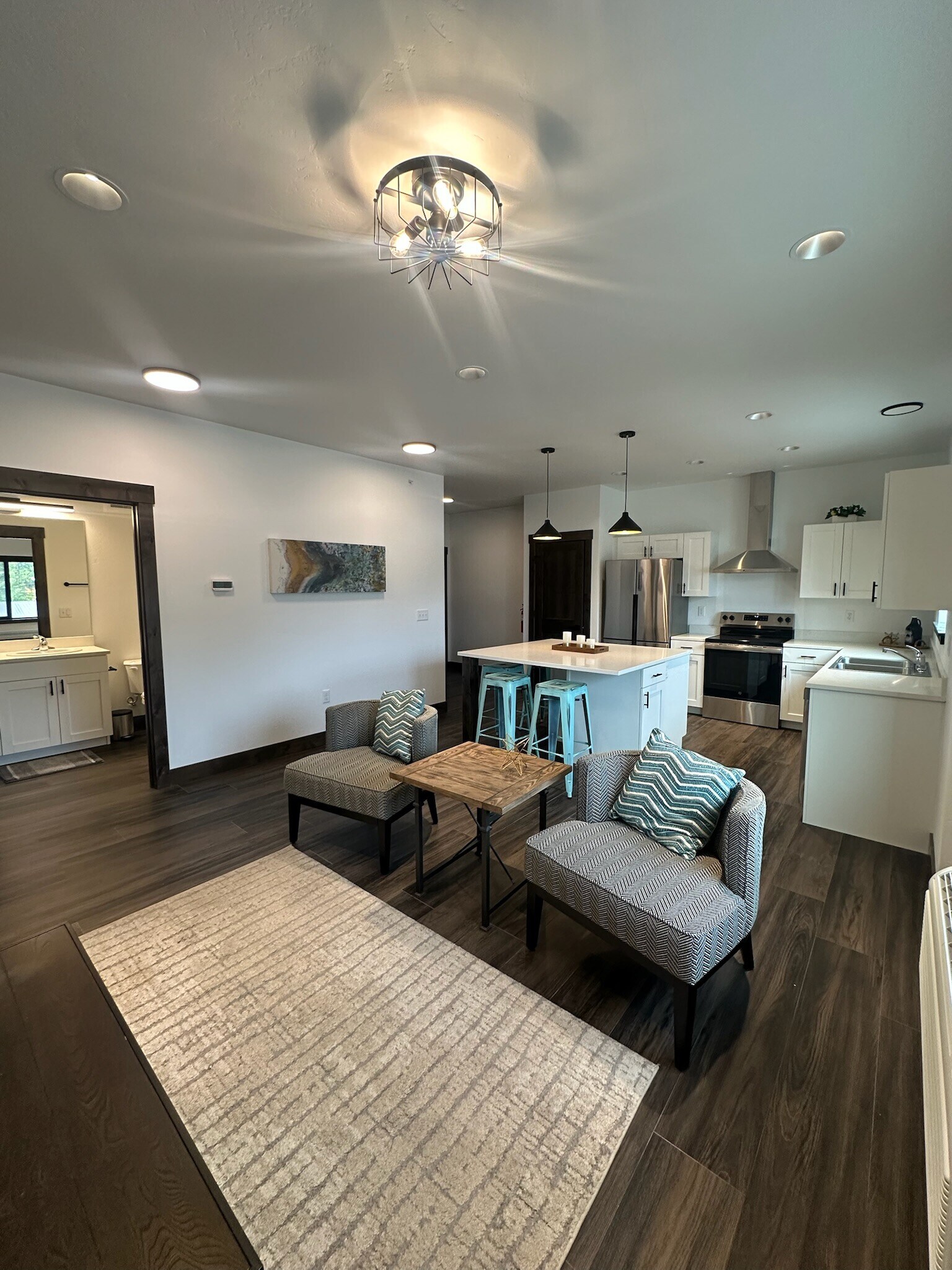 Building Photo - 1010 Baker Ave