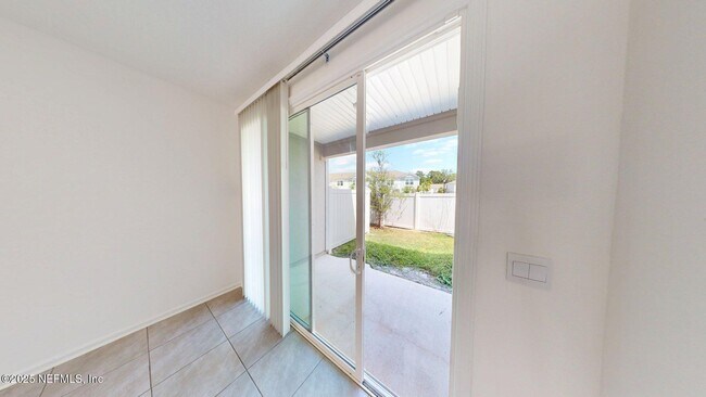 Building Photo - 8367 Zenith Cir