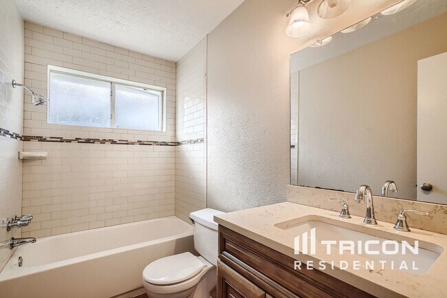 Building Photo - 2824 Sugar Wood Dr