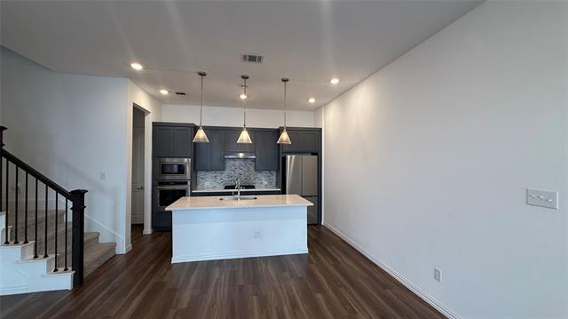Building Photo - 9939 Hennings St