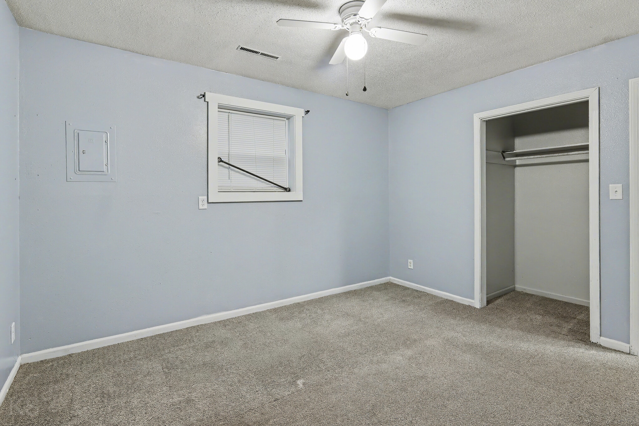 Building Photo - 600 S Missouri Ave