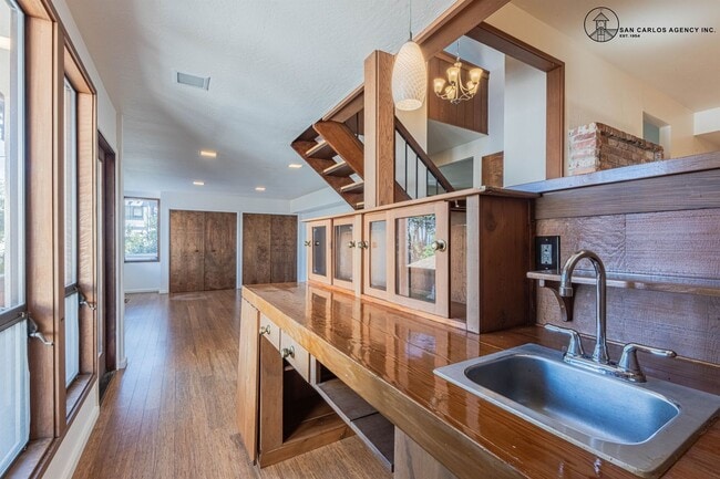 Building Photo - Three Bedroom Three Bath Home in Monterey with Ocean Views