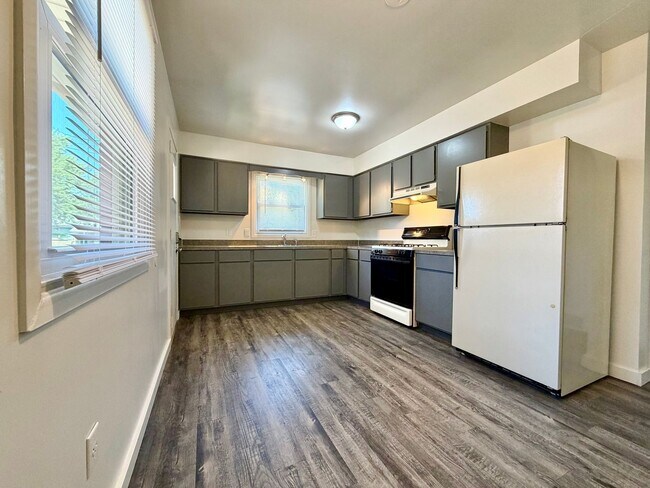 Building Photo - 487 84th St SW