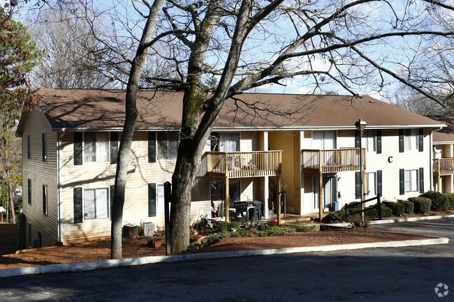 Glenn Cove - Glenn Cove Apartments