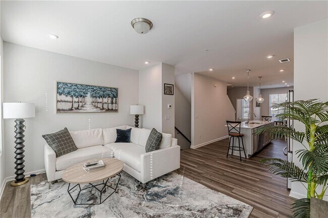 Building Photo - 1205 Skylar Ln SE