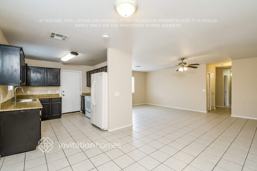 Building Photo - 2143 W Roeser Rd