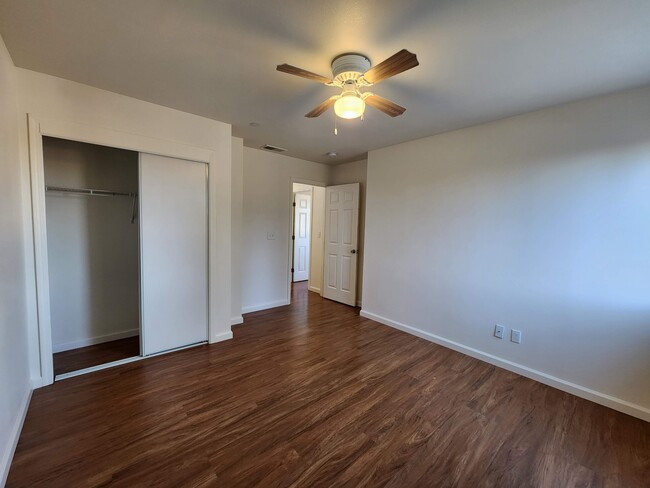 Building Photo - 151 Amberidge Dr
