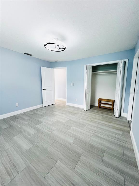 Building Photo - 160 175th Terrace Dr E