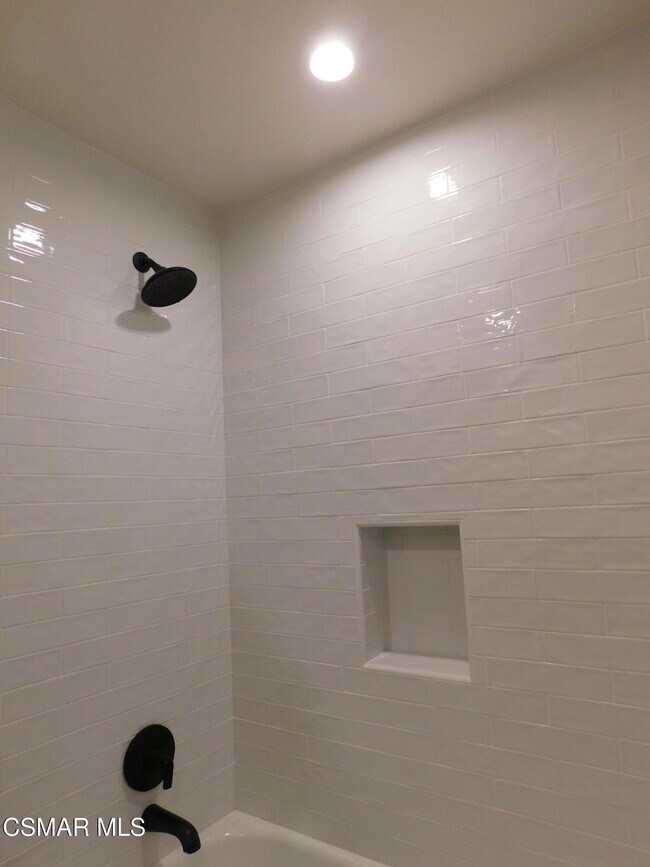 Building Photo - 30024 Quail Run Dr