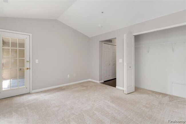 Building Photo - 28126 Carlton Way Dr