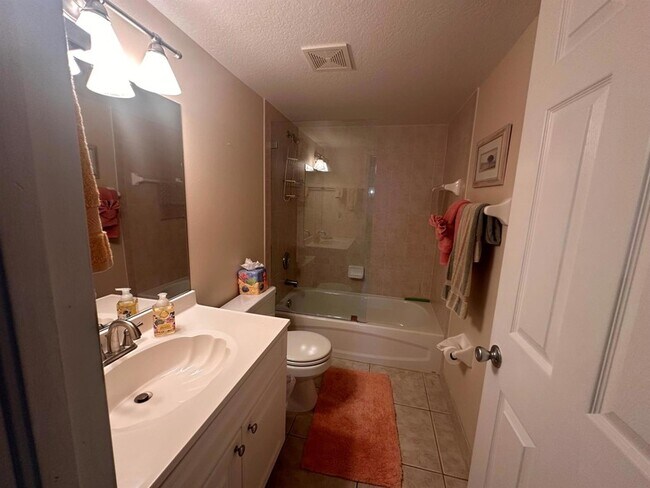 Building Photo - 2950 SE Ocean Blvd