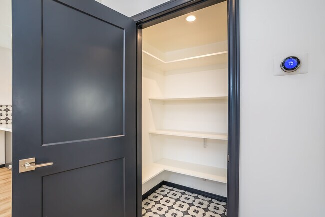 Pantry - 1711 S Ridgeley Dr